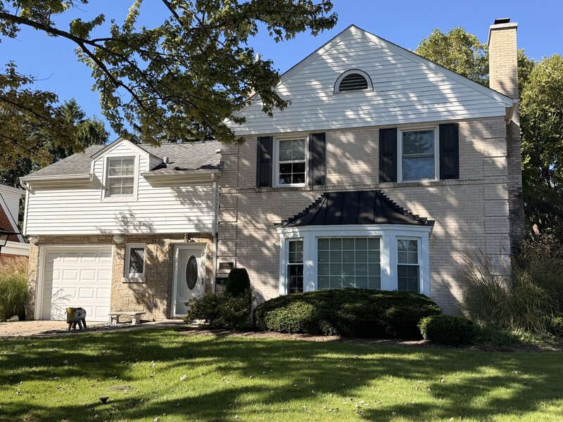 6836 N Kenton Avenue Lincolnwood IL 60712