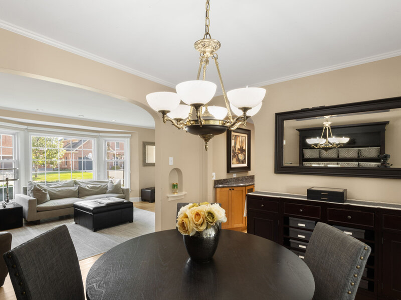 6836 N Kenton Avenue Lincolnwood IL 60712
