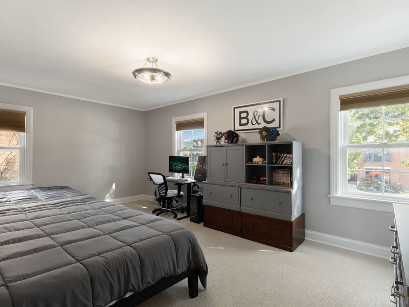 6836 N Kenton Avenue Lincolnwood IL 60712
