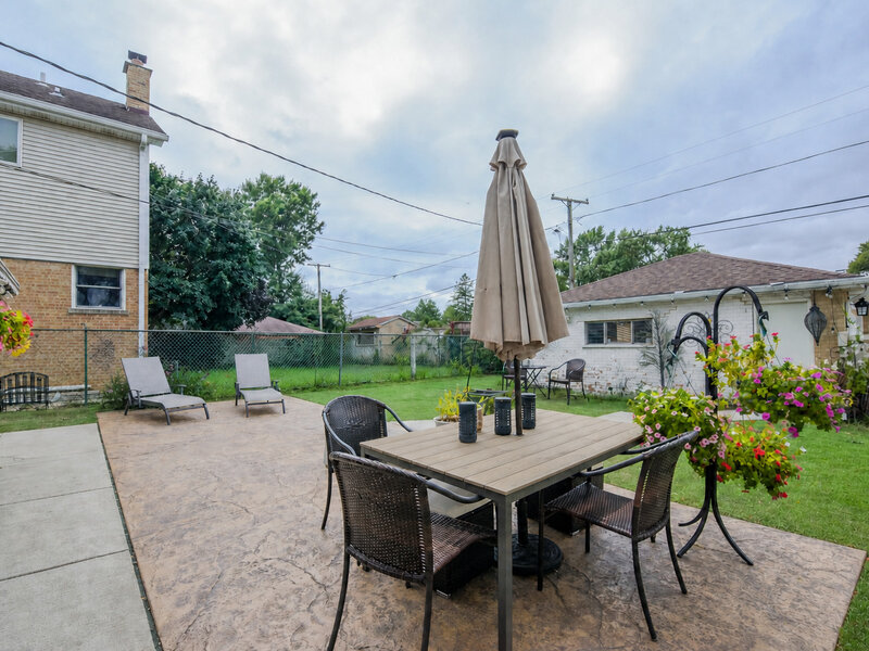 8662 N Ozark Avenue Niles IL 60714