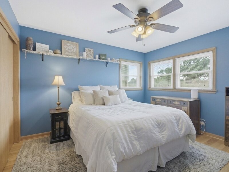 8662 N Ozark Avenue Niles IL 60714