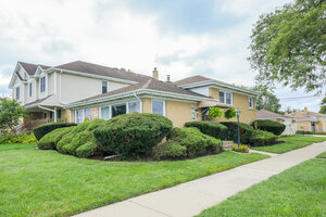 Photo of 8662 N Ozark Avenue Niles IL 60714