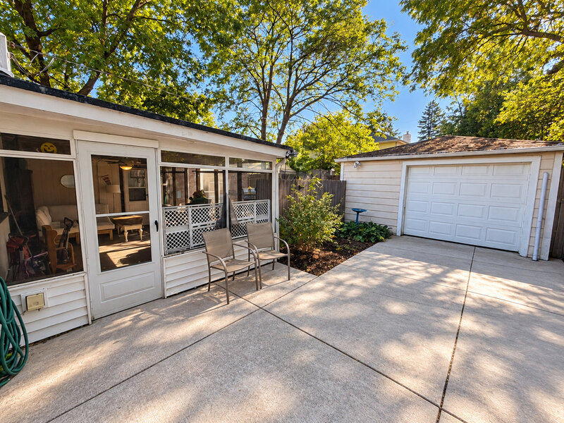 643 E Rockland Road Libertyville IL 60048