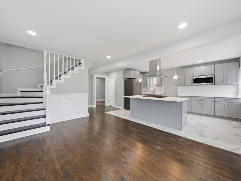 433 W 100th Street Chicago IL 60628