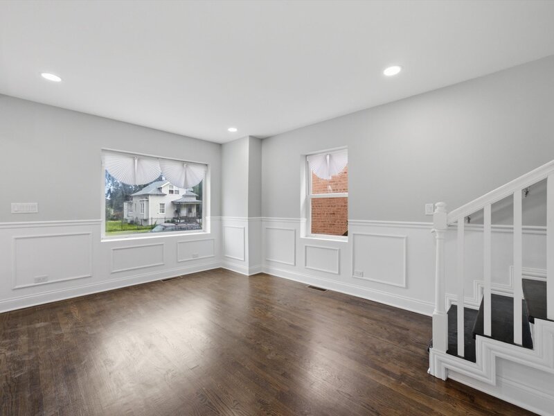 433 W 100th Street Chicago IL 60628