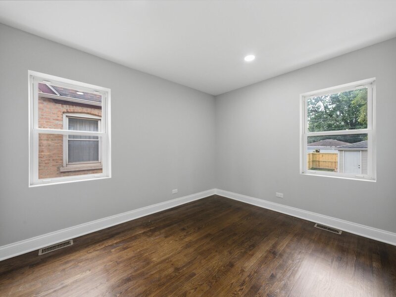 433 W 100th Street Chicago IL 60628