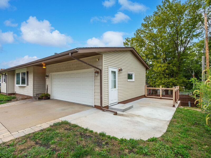 3002 29th Street Bettendorf IA 52722