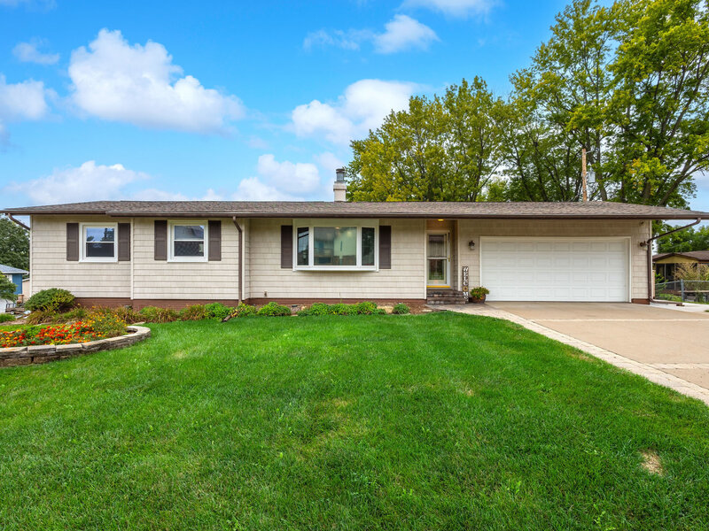 3002 29th Street Bettendorf IA 52722