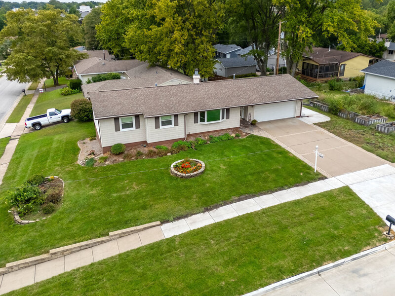 3002 29th Street Bettendorf IA 52722