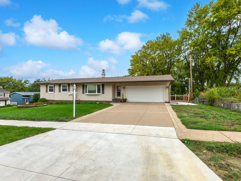 3002 29th Street Bettendorf IA 52722