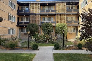 Photo of 1925 Harrison Street Evanston IL 60201 Unit 1J