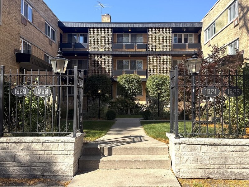 1925 Harrison Street Evanston IL 60201