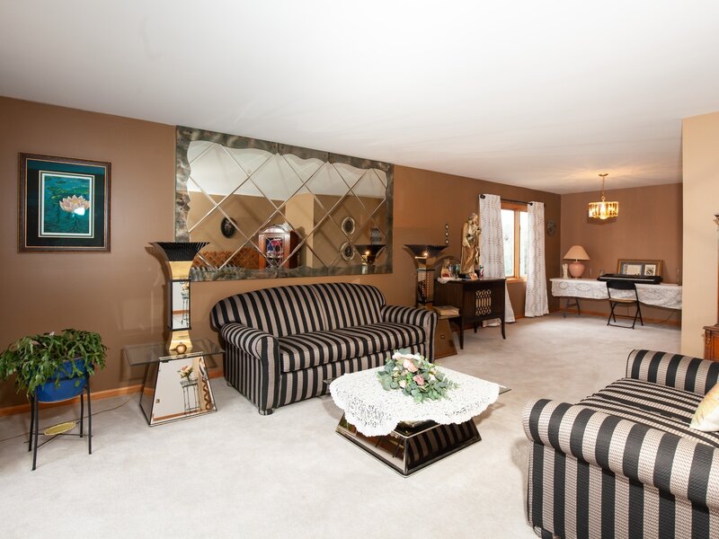 9430 S 69th Avenue Oak Lawn IL 60453