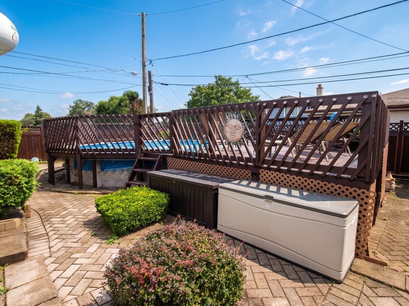 9430 S 69th Avenue Oak Lawn IL 60453