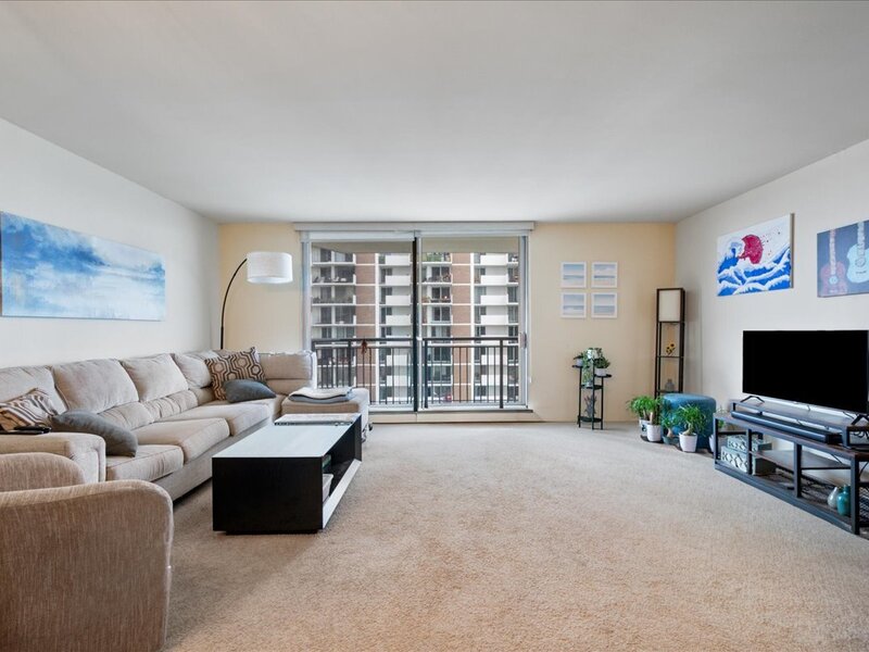 6007 N Sheridan Road Chicago IL 60660