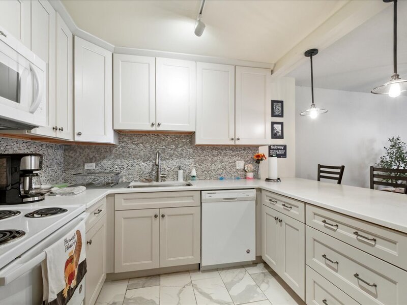 6007 N Sheridan Road Chicago IL 60660