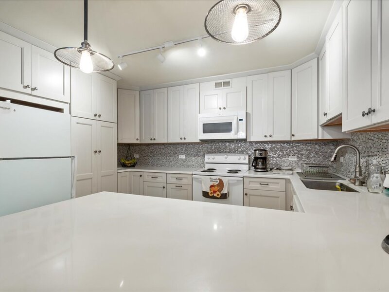 6007 N Sheridan Road Chicago IL 60660