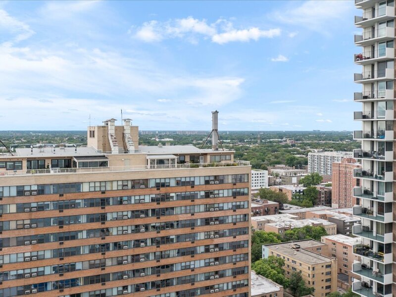 6007 N Sheridan Road Chicago IL 60660