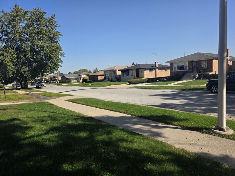 654 Yates Avenue Calumet City IL 60409