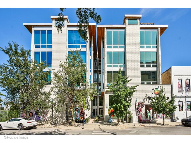 925 N Larrabee Street Chicago IL 60610