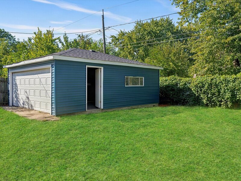 13110 S Saint Lawrence Avenue Chicago IL 60827