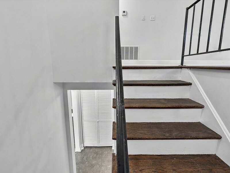 13110 S Saint Lawrence Avenue Chicago IL 60827