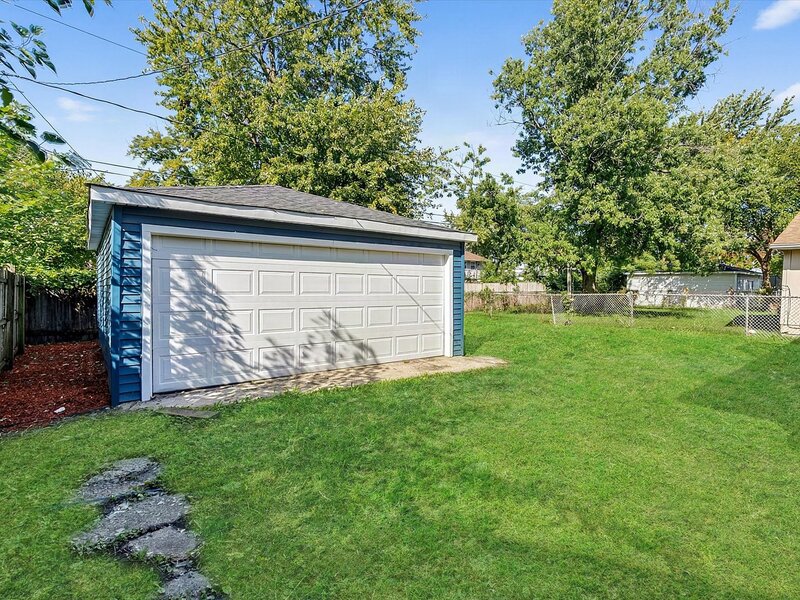 13110 S Saint Lawrence Avenue Chicago IL 60827