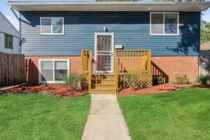 Photo of 13110 S Saint Lawrence Avenue Chicago IL 60827