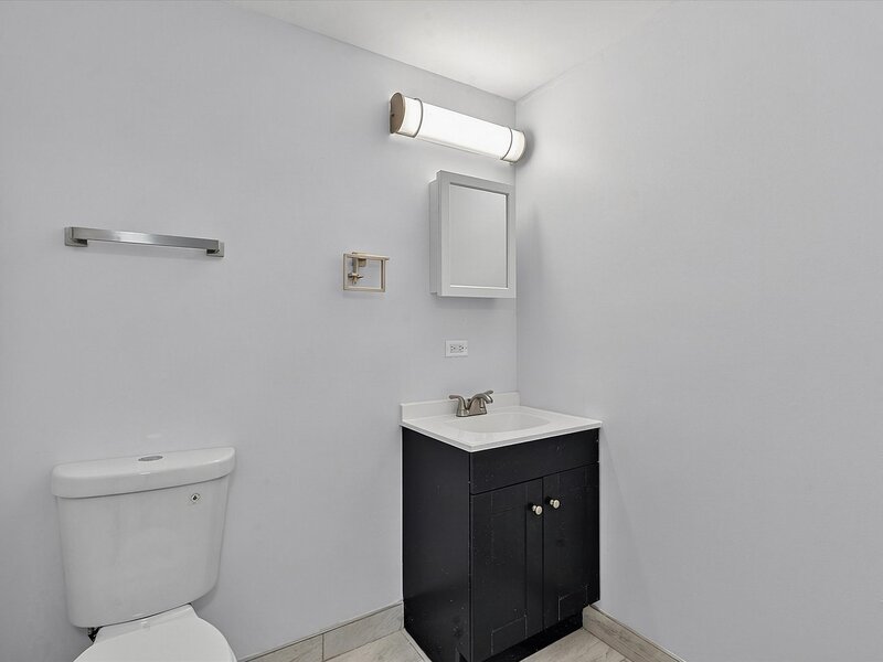 13110 S Saint Lawrence Avenue Chicago IL 60827