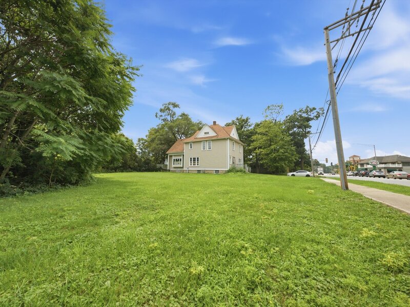20 E Main Street Glenwood IL 60425