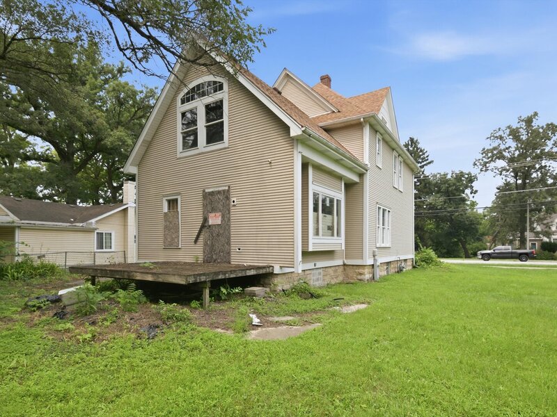 20 E Main Street Glenwood IL 60425