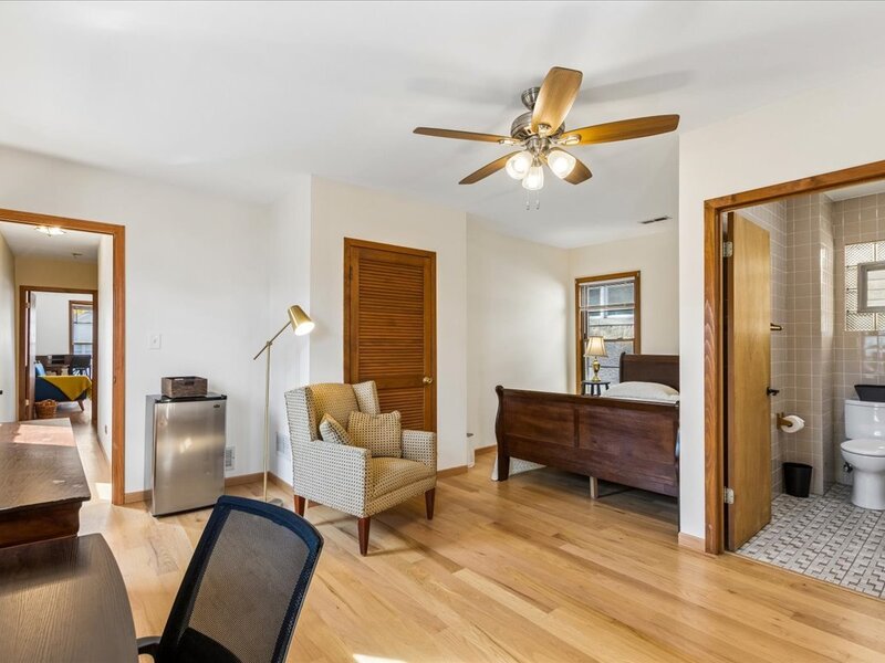 628 W 43rd Place Chicago IL 60609