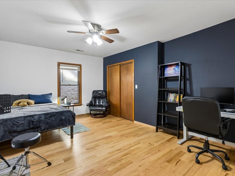 628 W 43rd Place Chicago IL 60609