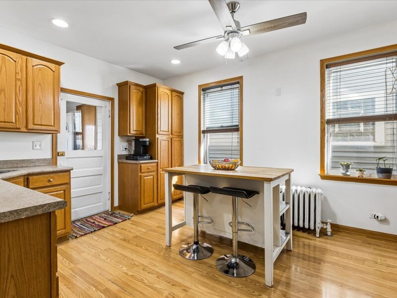 628 W 43rd Place Chicago IL 60609