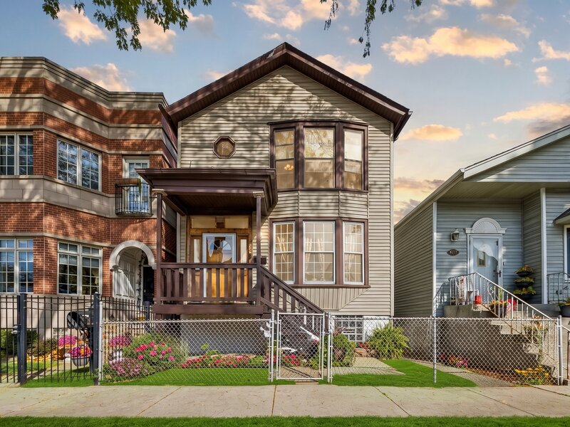 628 W 43rd Place Chicago IL 60609