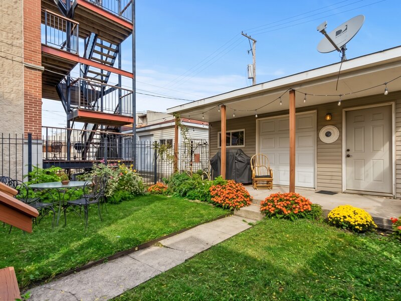 628 W 43rd Place Chicago IL 60609