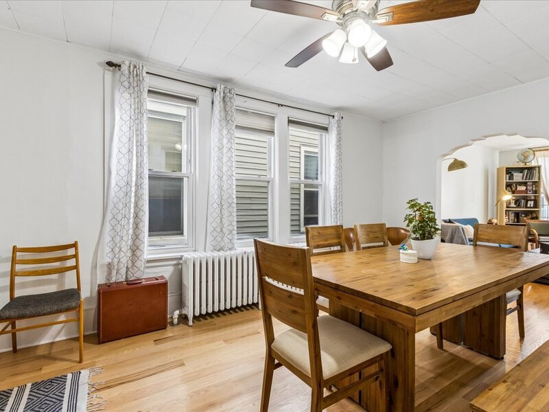 628 W 43rd Place Chicago IL 60609