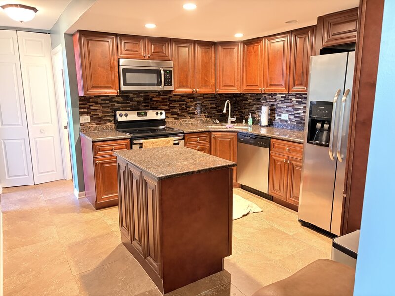 2000 Saint Regis Drive Lombard IL 60148