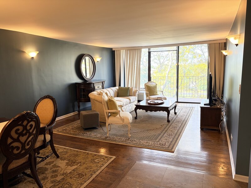 2000 Saint Regis Drive Lombard IL 60148
