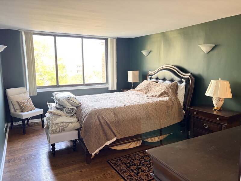 2000 Saint Regis Drive Lombard IL 60148
