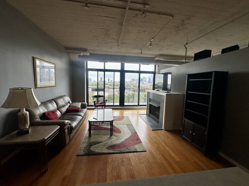 1525 S Sangamon Street Chicago IL 60608