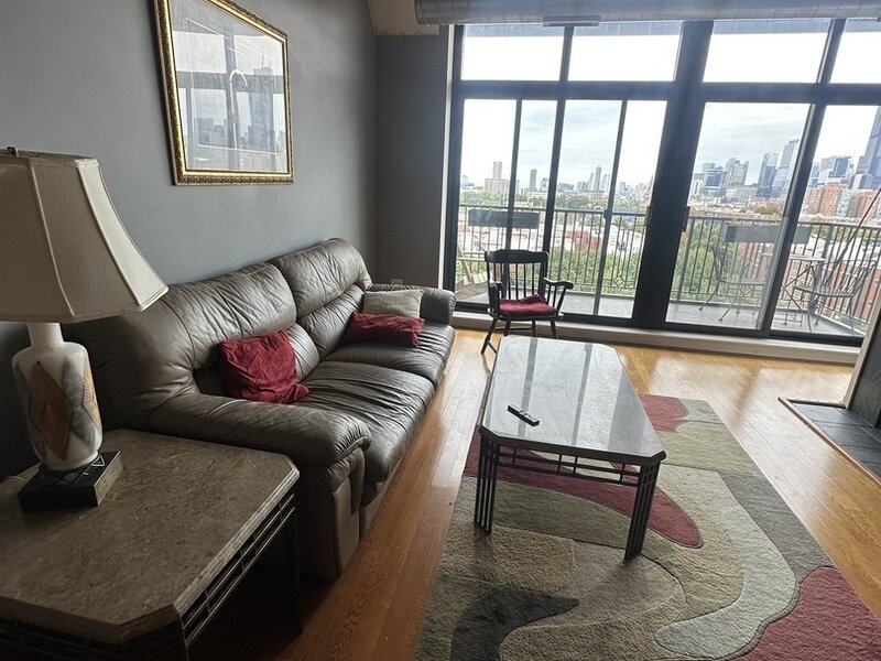 1525 S Sangamon Street Chicago IL 60608