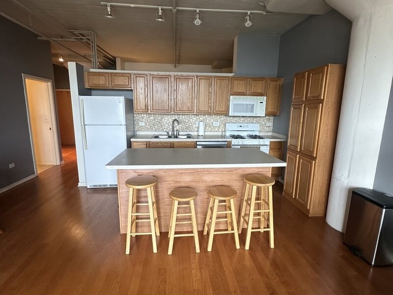 1525 S Sangamon Street Chicago IL 60608