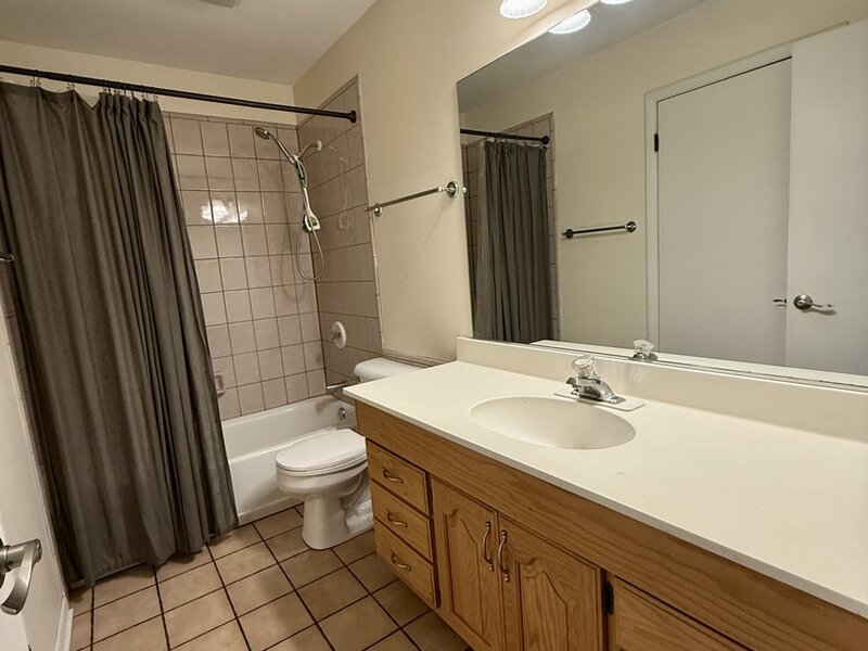 1702 W Oakton Street Arlington Heights IL 60004