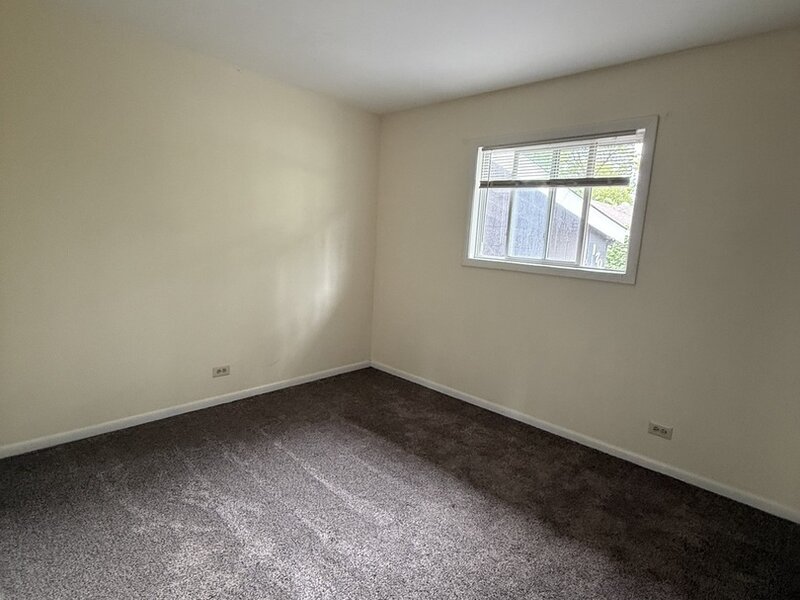 1702 W Oakton Street Arlington Heights IL 60004