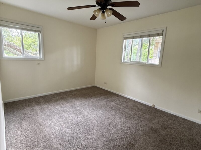 1702 W Oakton Street Arlington Heights IL 60004
