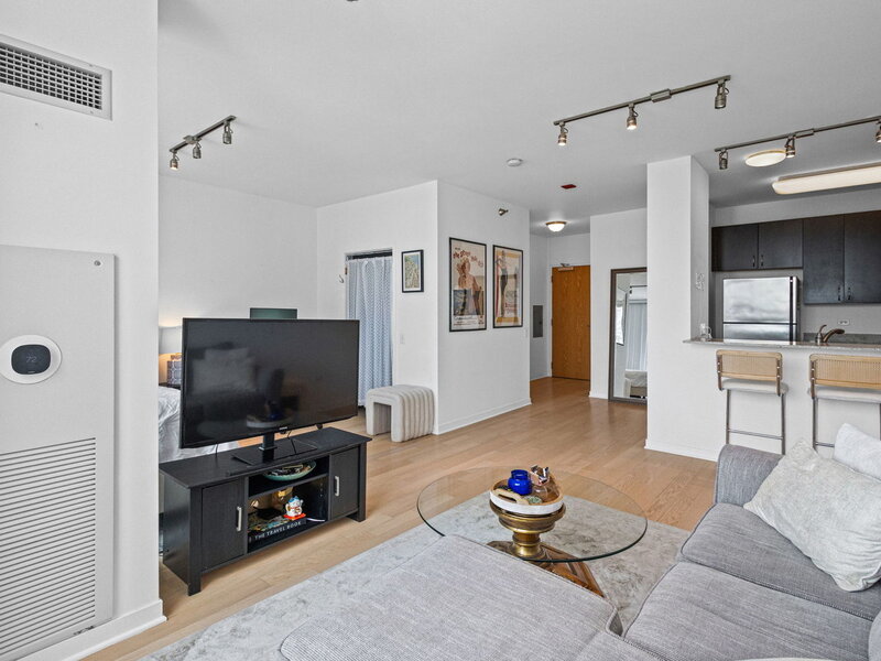 757 N Orleans Street Chicago IL 60654