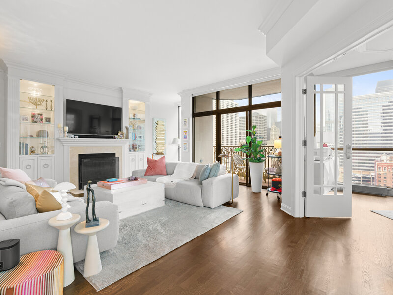 21 E Huron Street Chicago IL 60611