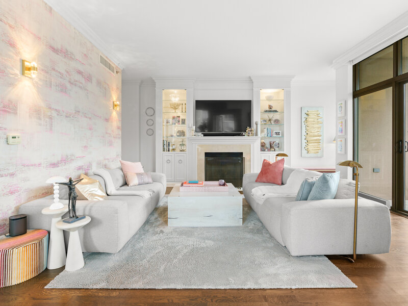21 E Huron Street Chicago IL 60611