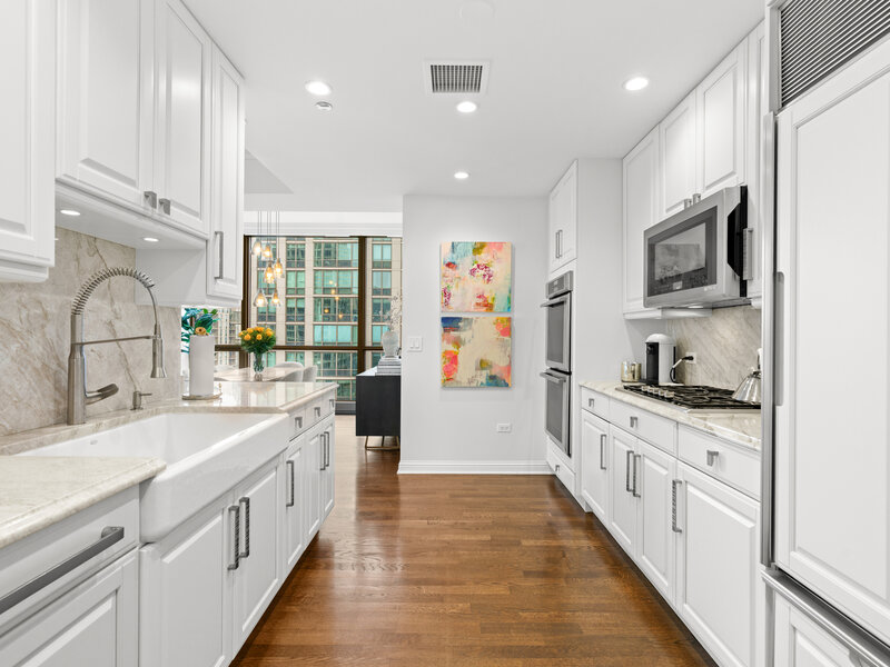 21 E Huron Street Chicago IL 60611